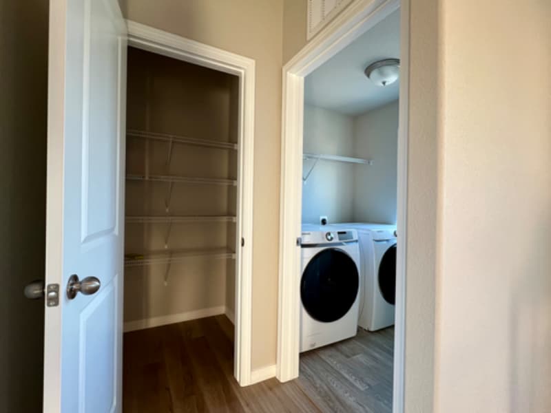 Building Photo - 5235 Aeroglide Lp