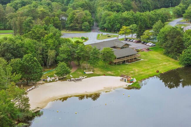 Building Photo - 157 Seminole Trail