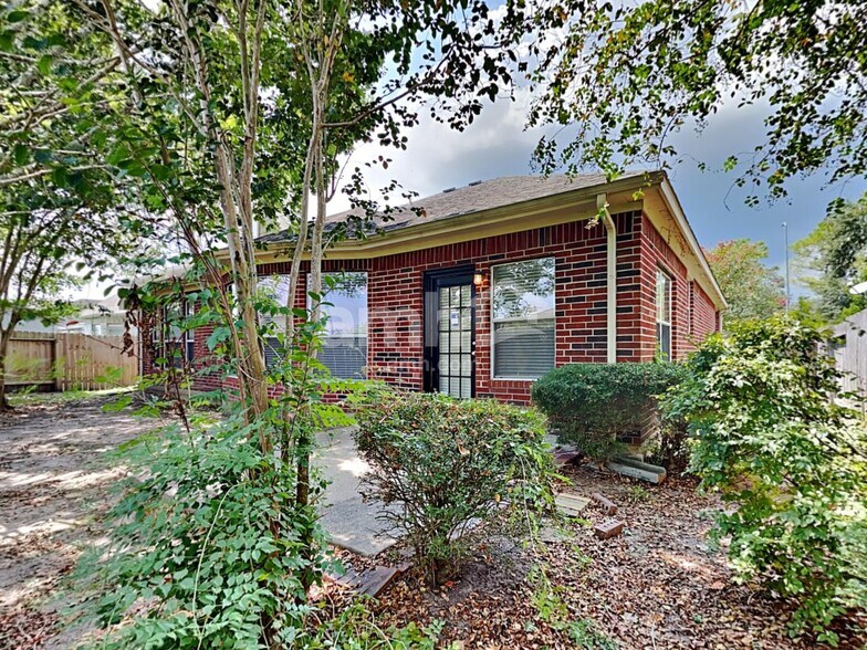 Primary Photo - 3523 Pine Valley Dr