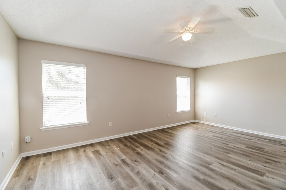 Building Photo - 11412 Brian Lakes Dr N