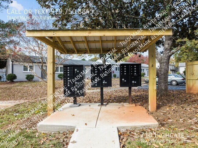 Building Photo - 710 Highgate-