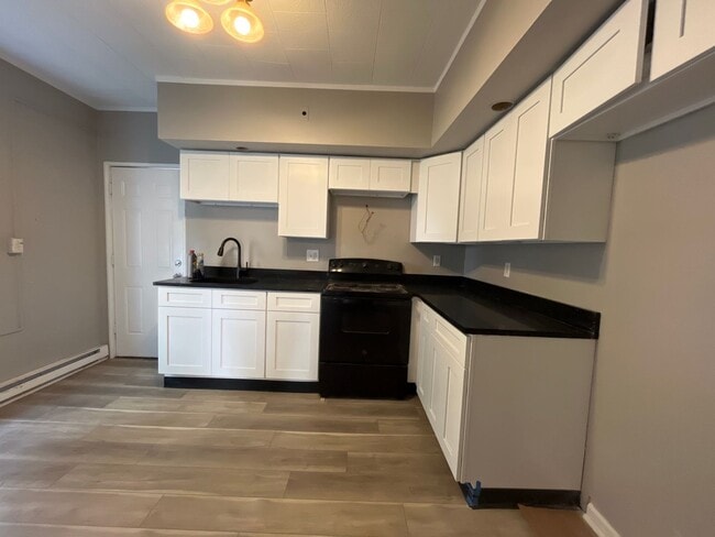 Building Photo - Newly renovated 3-bedroom, 2-bath home in Allentown