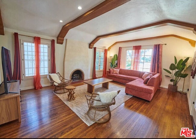 Building Photo - 1522 Pandora Ave