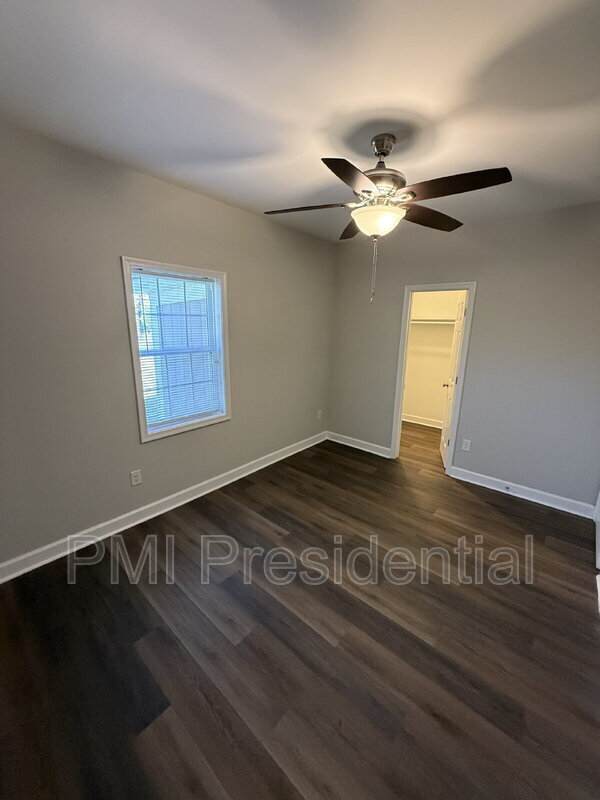 Building Photo - 2859 Lawson St