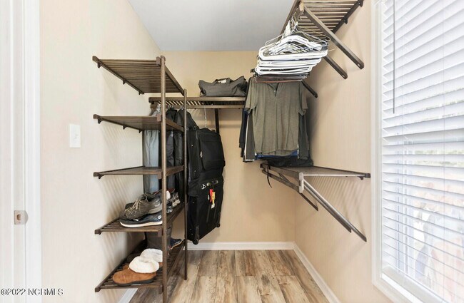 Building Photo - 191 Windfield Ln