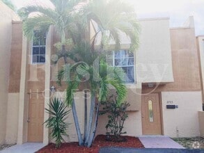 Building Photo - 6723 SW 140th Ave