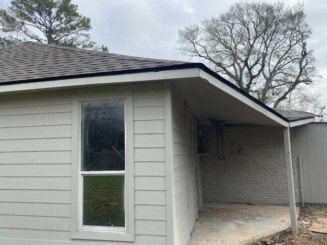 Building Photo - 15626 Corsair Rd