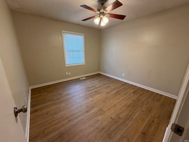 Building Photo - 800 Greenfield Rd