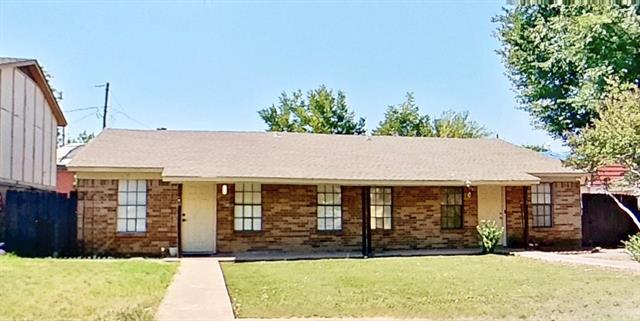 Primary Photo - 502 E Norwood Cir