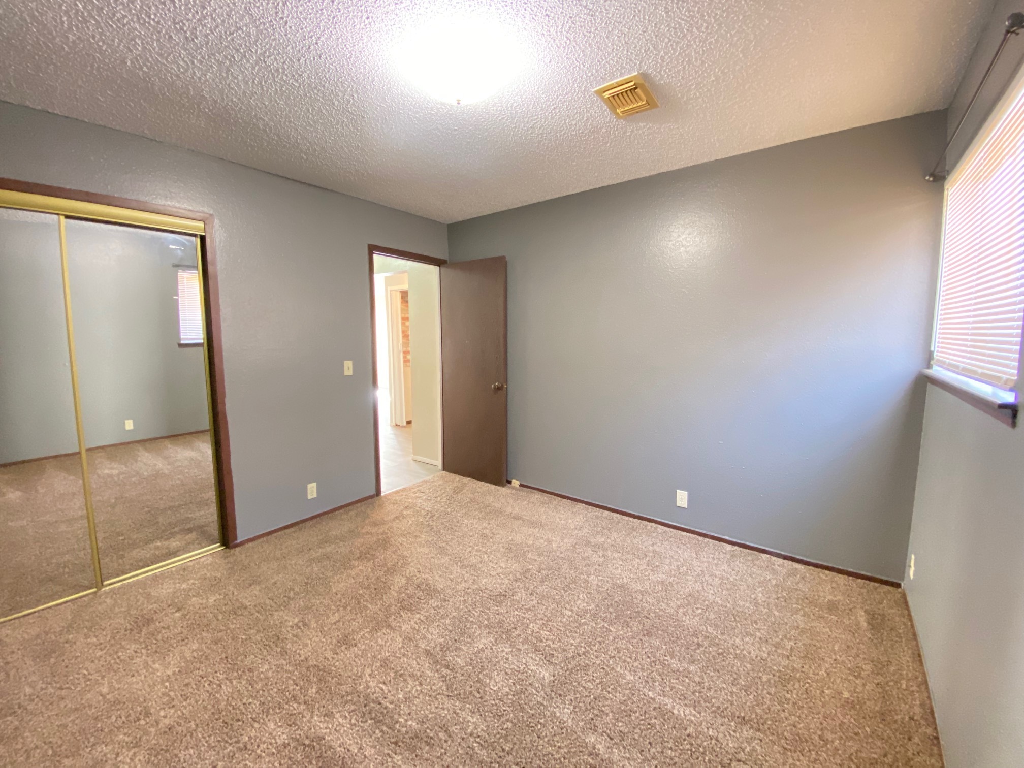 Building Photo - 9630 Hefner Village Blvd