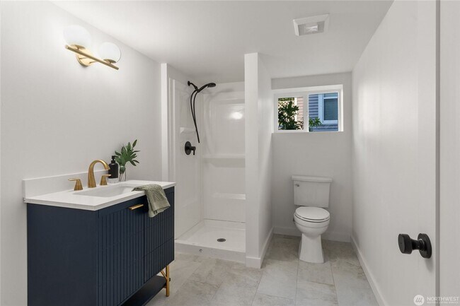 Building Photo - 4Bd/2Ba Seattle House