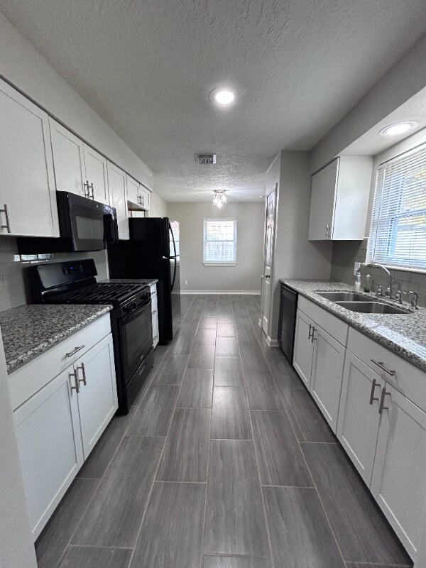 Building Photo - 29502 Raestone St