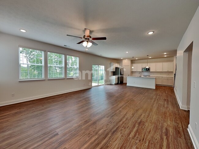 Building Photo - 8276 Northpoint Dr