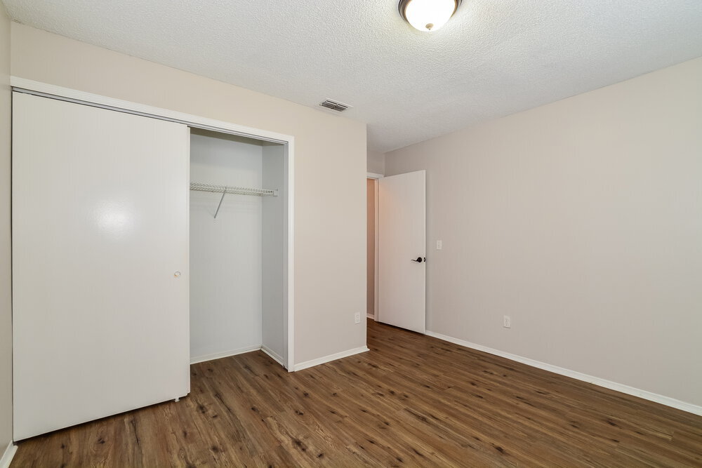 Building Photo - 11184 Cypress Leaf Dr