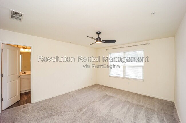 Building Photo - 544 Magnolia Cir