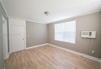Building Photo - 119 Menores Ave