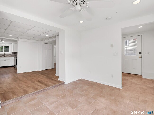 Building Photo - 41 Frisbie St