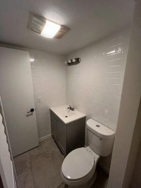Building Photo - 100 Stratford H