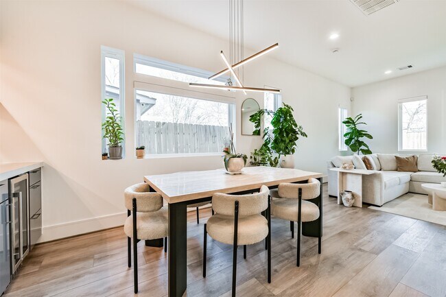 Building Photo - 4211 Nichols St