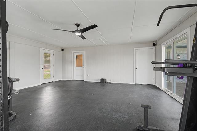 Building Photo - 192 Riverside Dr