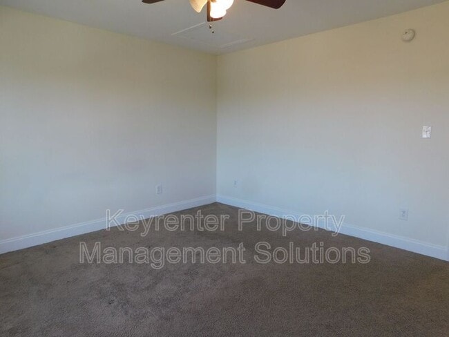 Building Photo - 22 Enchanted View Cir