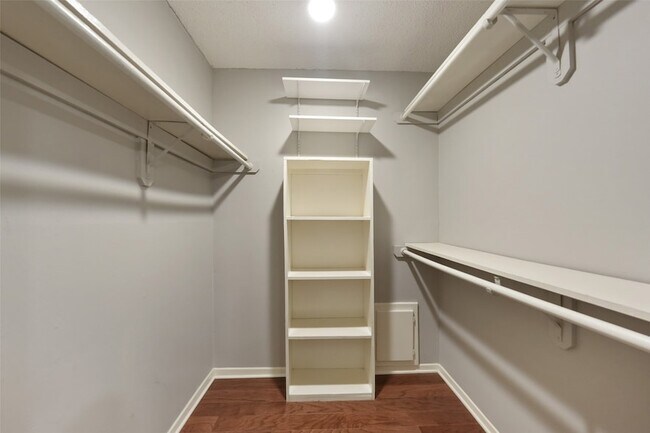 Building Photo - 3311 Golden Trails Dr