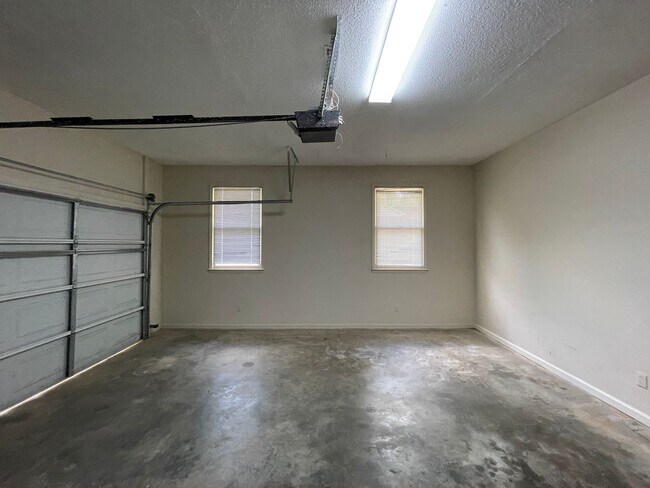 Building Photo - Quail Hollow Subdivision -  $300 OFF FIRST...