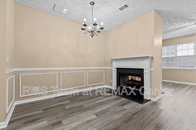 Building Photo - 4932 Vireo Dr