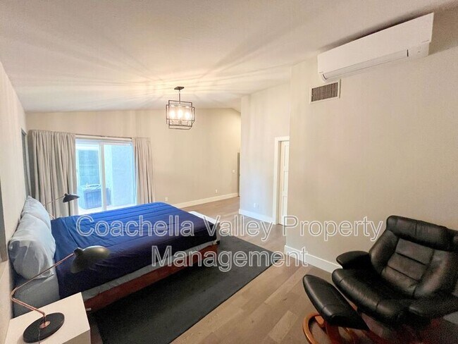 Building Photo - 39866 Newcastle Dr