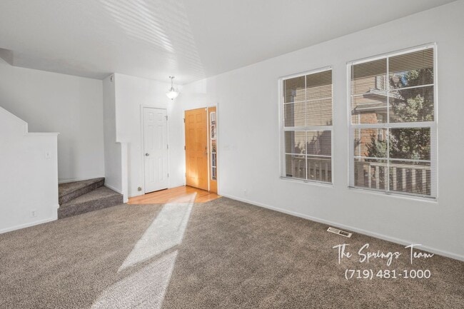 Building Photo - SPACIOUS 3BD/2.5BA TOWNHOME at THE BLUFFS AT SPRING CREEK with A/C **$500 move-in credit with a 1...