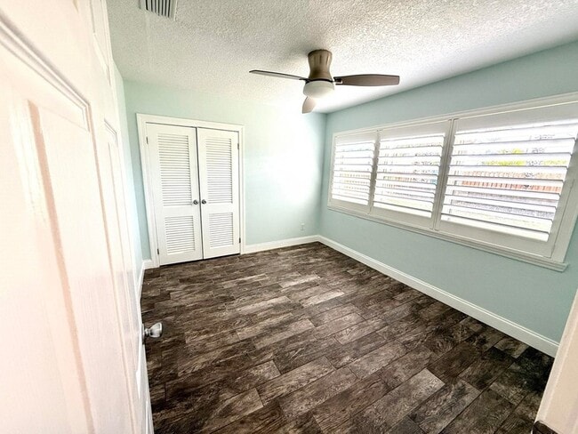 Building Photo - 7 E Street Unit A