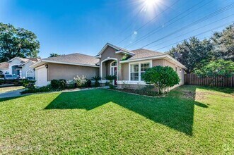Building Photo - 12096 Coachman Lakes Way