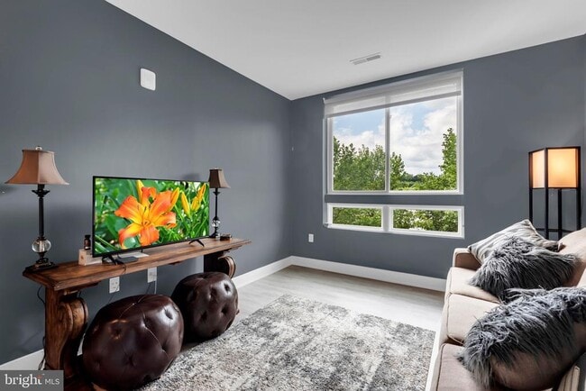 Building Photo - 145 Riverhaven Dr