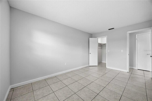 Building Photo - 1118 Melody Ln
