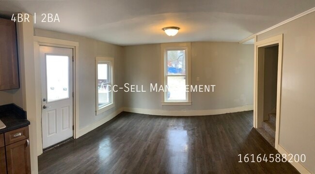 Building Photo - 705 West Grove-