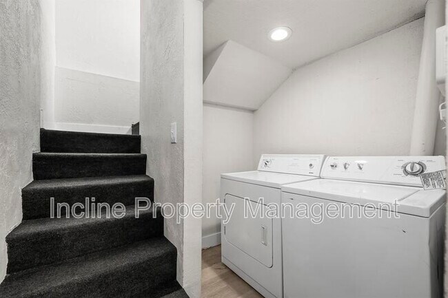 Building Photo - 191 E 100 N