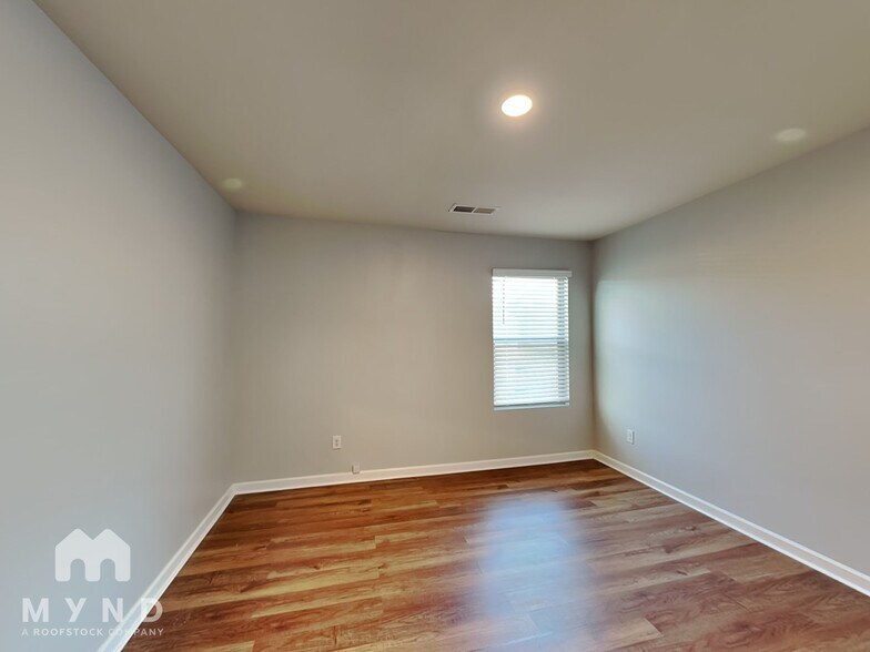 Building Photo - 1610 Labonte Pkwy