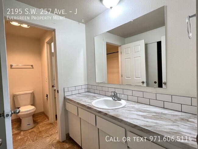 Building Photo - 2195 SW 257th Dr