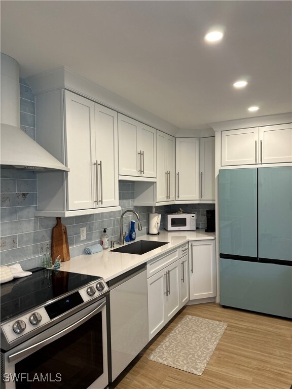 Building Photo - 780 10th Ave S