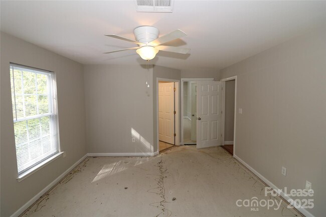 Building Photo - 2558 Carya Pond Ln