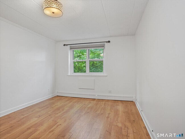Building Photo - 27 Northill St