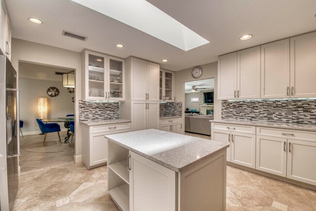 Building Photo - 1 Wycliff Rd