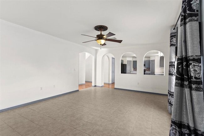 Building Photo - 125 Vista View Ave