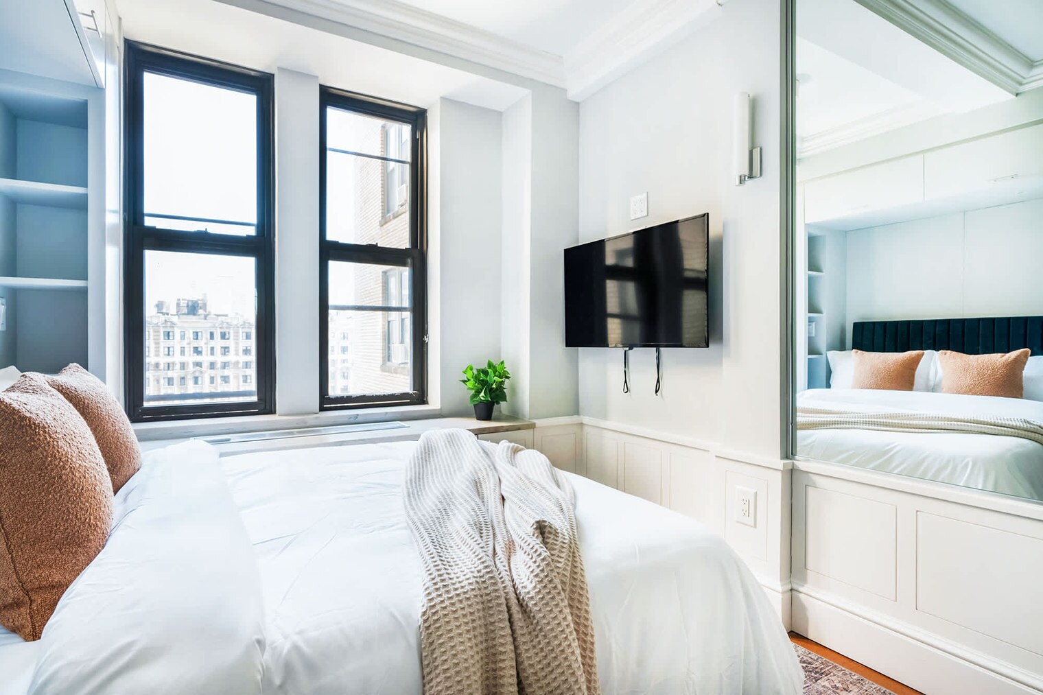 Building Photo - 240 W 73rd St