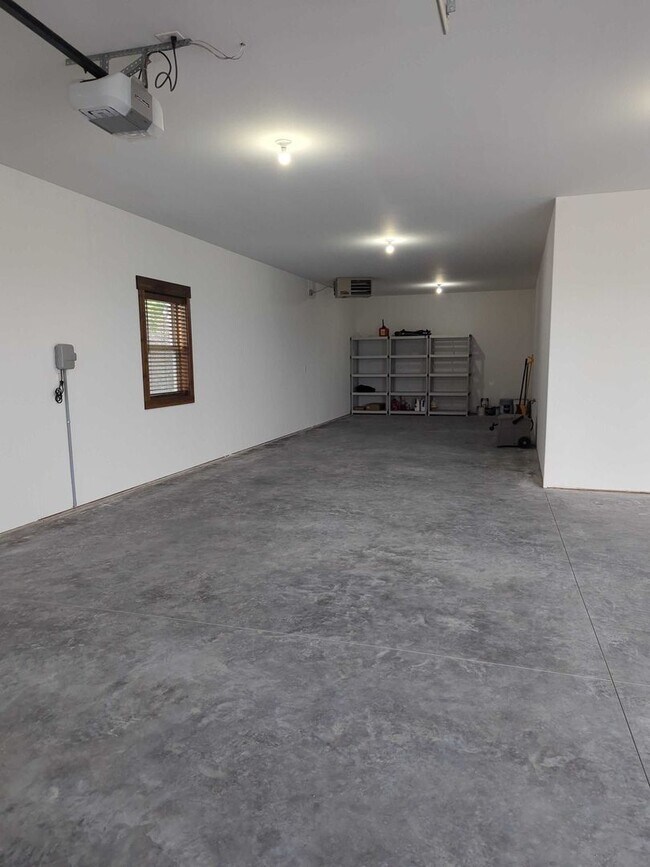 Building Photo - 247 Northland Dr