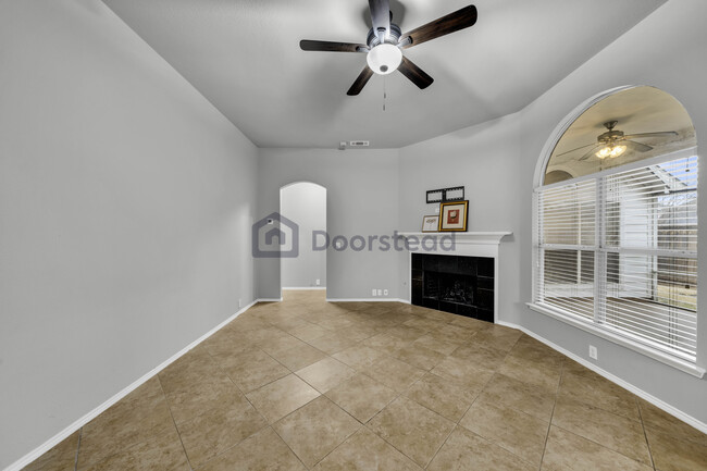 Building Photo - 11359 Las Polamas Dr