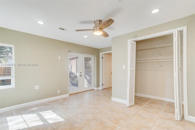 Building Photo - 1632 NW 6th Ave