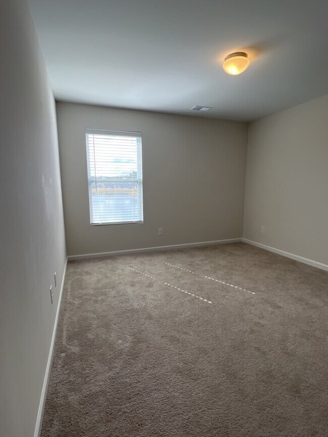 Building Photo - 509 Purple Finch Rd