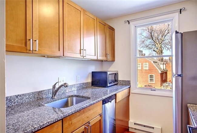 Building Photo - 274 S Main St