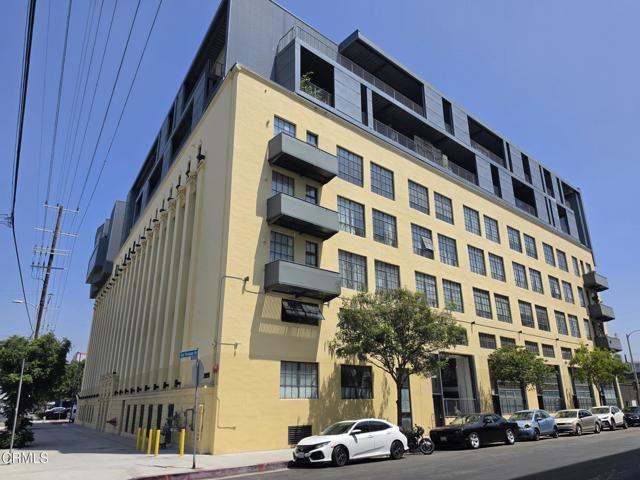 Building Photo - 200 N San Fernando Rd